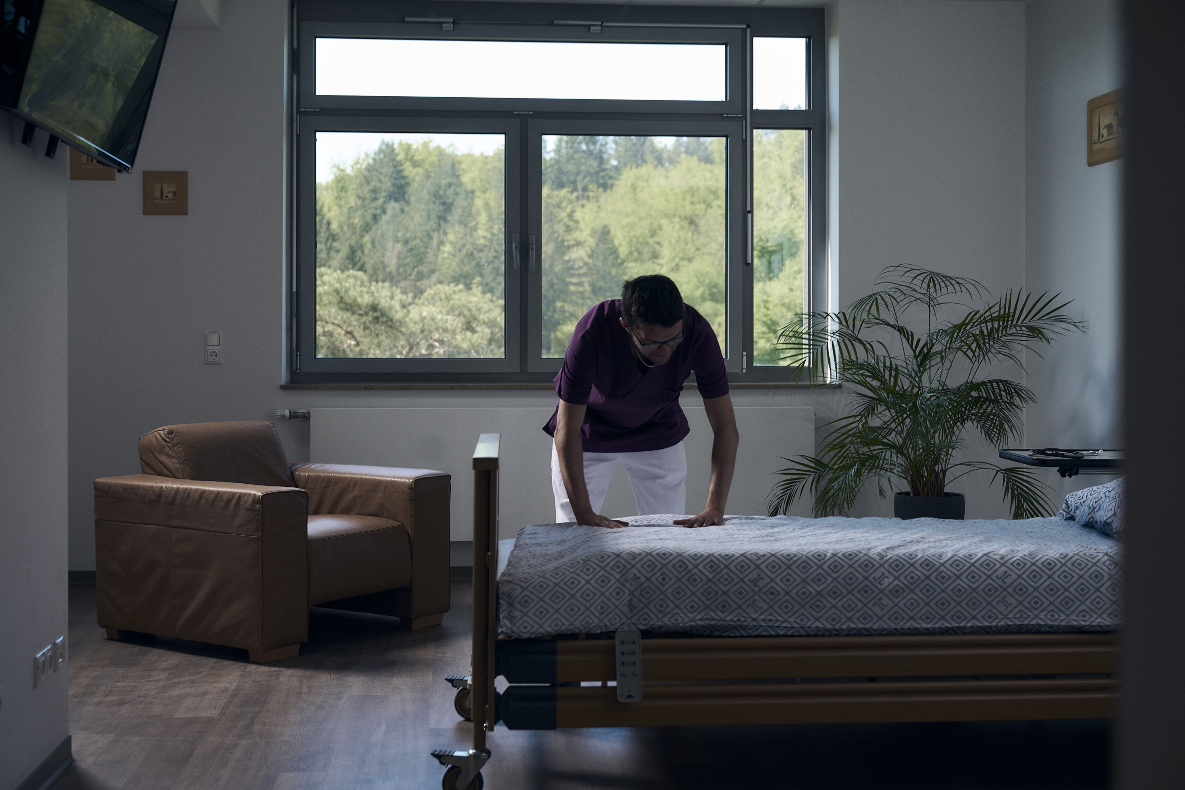 Neuer Lebensort für Menschen mit Intensivpflegebedarf: AIF eröffnet Standort in Kirtorf